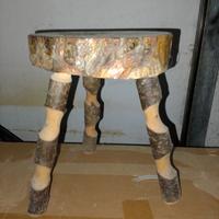 SGABELLINO IN LEGNO