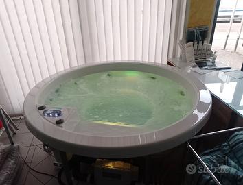 vasca idromassaggio per interno ed  esterno