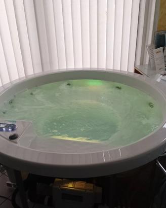 vasca idromassaggio per interno ed  esterno