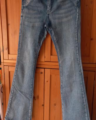 jeans a zampa