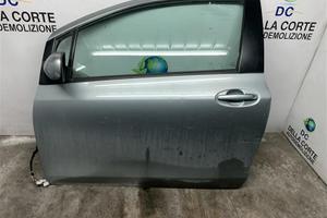 PORTIERA ANTERIORE SINISTRA TOYOTA Yaris Serie 670