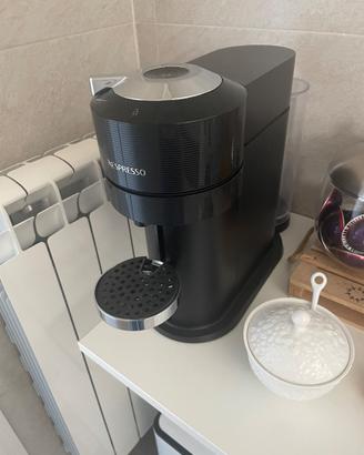 Macchina caffè Nespresso vertuo next