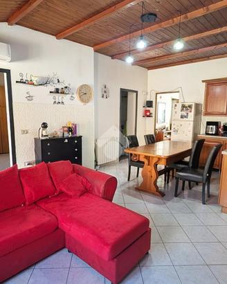 CASA INDIPENDENTE A NURACHI