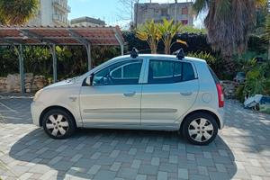 Auto Kia Picanto