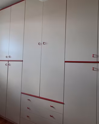 Armadio in Legno Bianco 5 Vani + Cassetti