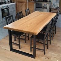 Tavolo in rovere massiccio 
