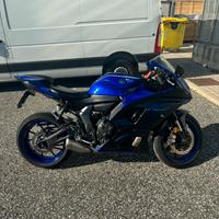 Yamaha YZF R7