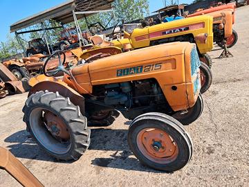 Trattore fiat 215 vigneto ricambi usati