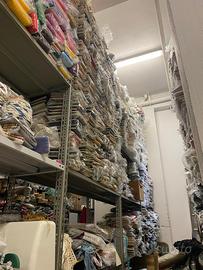 Stock merceria e accessori per abbigliamento