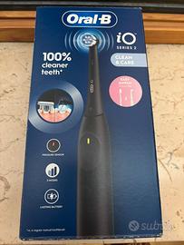 Spazzolino ORAL-B io 2