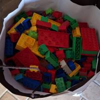 2 buste costruzioni mattoncini, tubi e ingranaggi