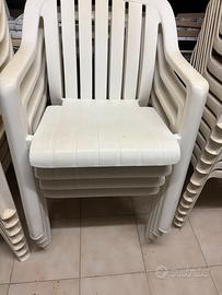 Sedie plastica bianche