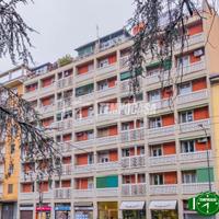 IN ZONA SERVITA 2 LOCALI CON BALCONE E CANTINA