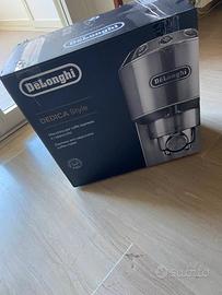 Macchinetta caffè/cappuccino DELONGHI DEDICA