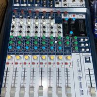 Mixer Soundcraft signature 10