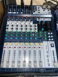 Mixer Soundcraft signature 10