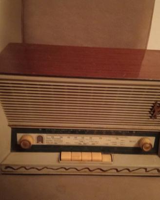 RADIO PHONOLA MODELLO 687 A-U