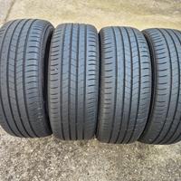 4 Gomme. 215 / 55 / R 18  Estive 
