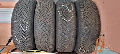 gomme neve + copricerchi +tappetini di gomma 