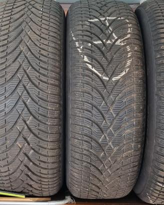 gomme neve + copricerchi +tappetini di gomma 