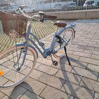 Bici Elops 520 blu + lucchetto AXA - come

nuova