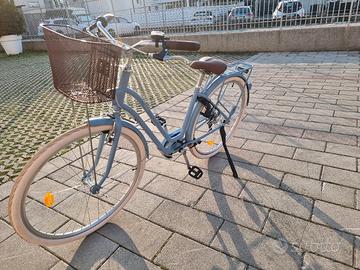 Bici Elops 520 blu + lucchetto AXA - come

nuova