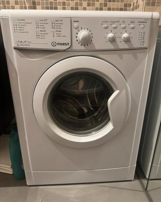 Lavatrice Indesit IWSC61052 6kg (slim)