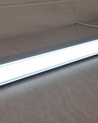 Lampada sottopensile a risparmio energetico
