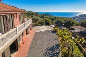 VILLA SINGOLA A CIVEZZA