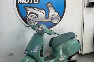 Piaggio Vespa 300 GTS