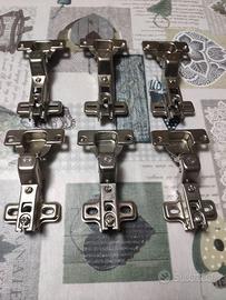 Set di cerniere preforate Ferrari