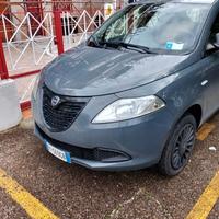 Lancia Ypsilon 0.9 TwinAir 85 CV 5 porte Metano Ec