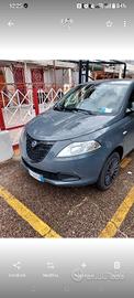 Lancia Ypsilon 0.9 TwinAir 85 CV 5 porte Metano Ec