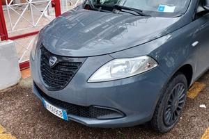 Lancia Ypsilon 0.9 TwinAir 85 CV 5 porte Metano Ec