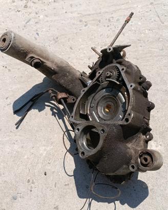 carter motore v5a1m vespa 50 faro tondo rotto