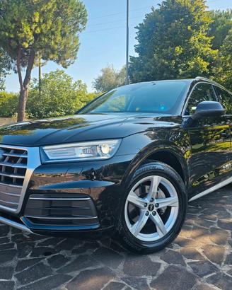 Audi Q5 30 TDI S tronic line plus