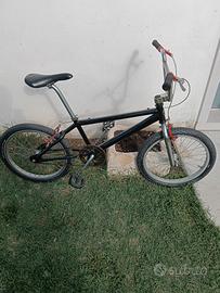 bicicletta BMX