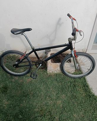 bicicletta BMX
