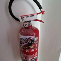 estintore Polvere 6kg con staffa e adesivo