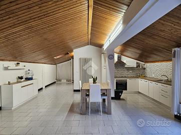 MONOLOCALE A BOLOGNA