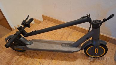 Monopattino elettrico Riceel R50