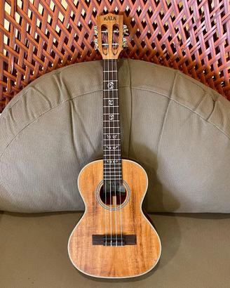 KALA KA-SA-T - Ukulele tenore in acacia massello