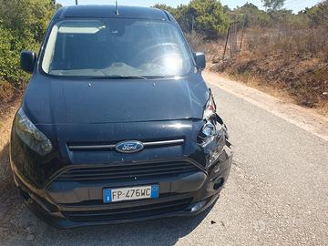 furgoncino incidentato