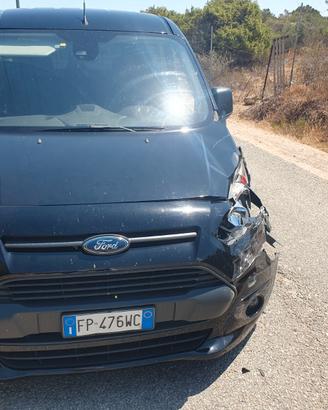 furgoncino incidentato