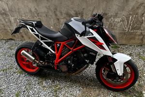 Ktm 1290 superduke r