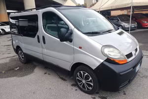 Renault Trafic 1.9 dCi/100CV PC-TN Combi 6 Posti