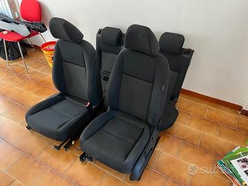 Sedili e pannelli sportelli GOLF 6