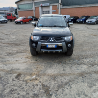 Mitsubishi l200 autocarro 5 posti 167 cv warrior