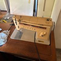 Macchina da cucire SINGER 518 con mobile