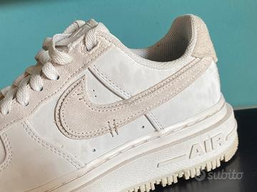 Nike Air Force 1 Luxe